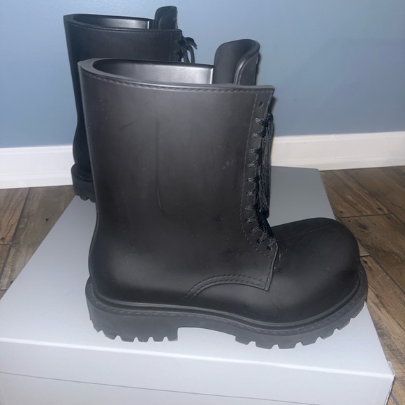 Balenciaga Steroid Boots - Picture 1 of 4